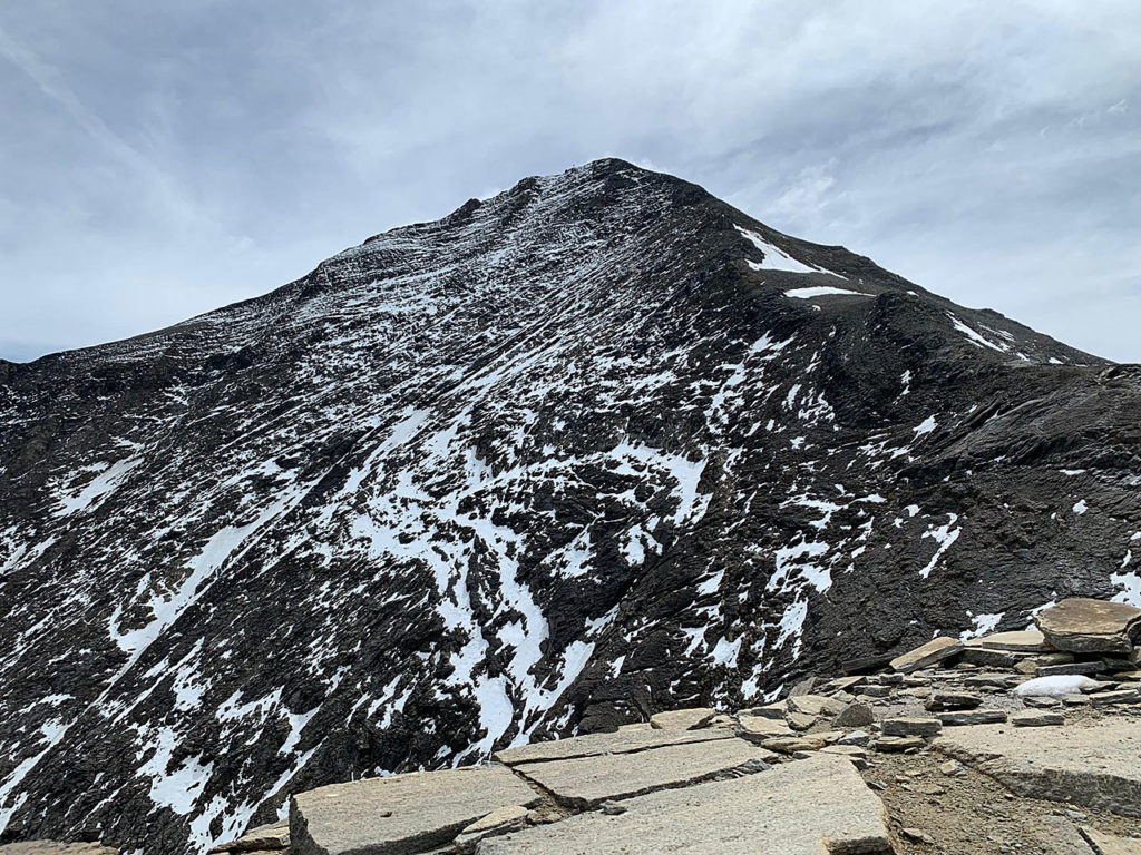 Die massive Gipfelwand des Wiesbachhorns - Foto: Andrea Gabriele