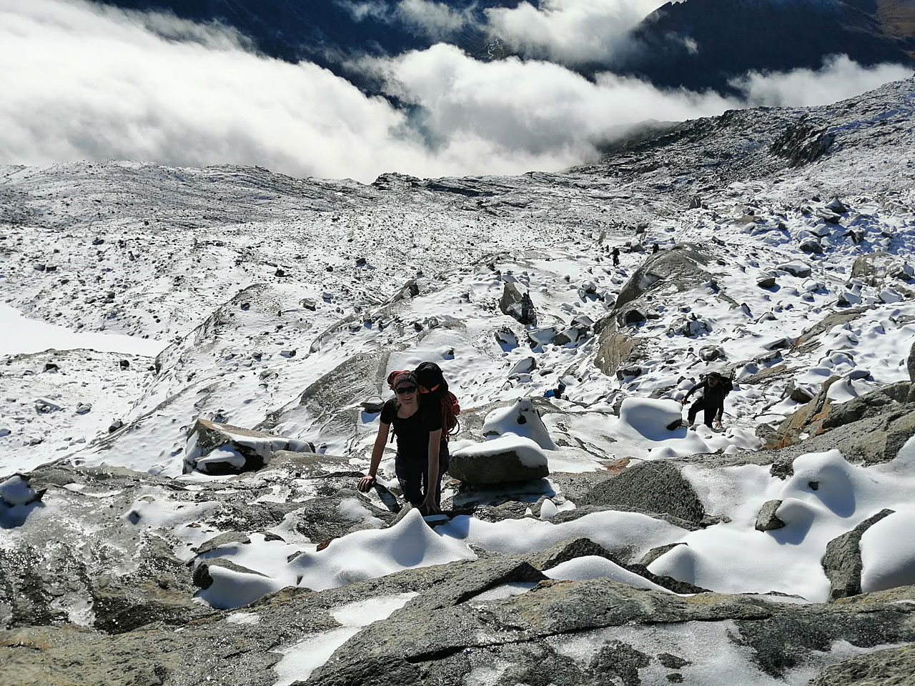 Blockkletterei am Weg zum Gipfel - Foto: Paula Fuchsbichler